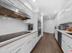 11970 Montana Avenue 207, Los Angeles CA 90049