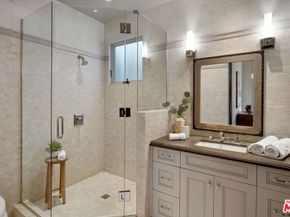 6882 Arizona Avenue, Los Angeles CA 90045