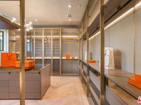 10386 Strathmore Drive, Los Angeles CA 90024