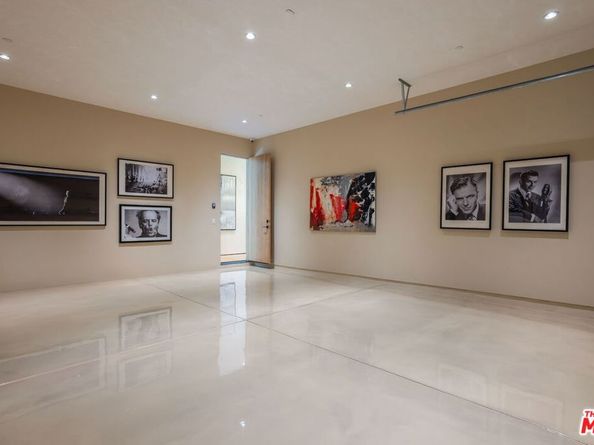 10386 Strathmore Drive, Los Angeles CA 90024