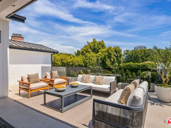10386 Strathmore Drive, Los Angeles CA 90024