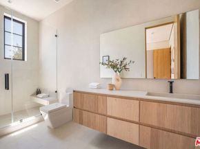 10386 Strathmore Drive, Los Angeles CA 90024