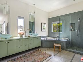 4947 Varna Avenue, Sherman Oaks CA 91423