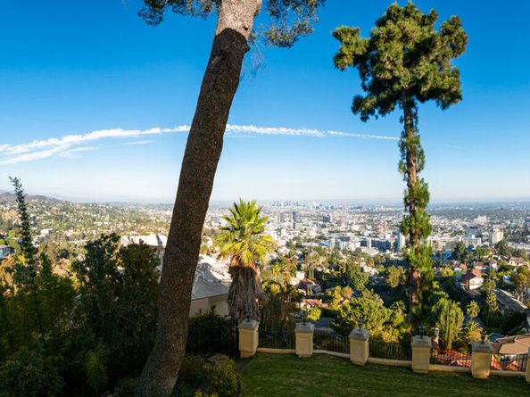 2200 Maravilla Drive, Los Angeles CA 90068