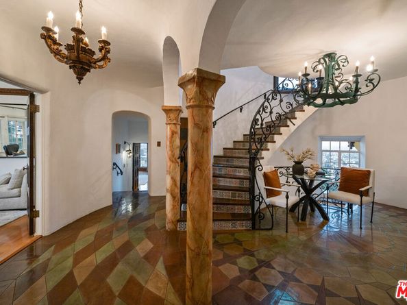 2200 Maravilla Drive, Los Angeles CA 90068