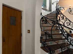 2200 Maravilla Drive, Los Angeles CA 90068