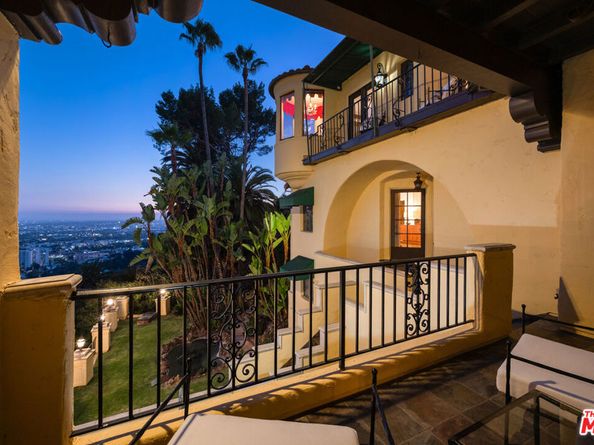 2200 Maravilla Drive, Los Angeles CA 90068