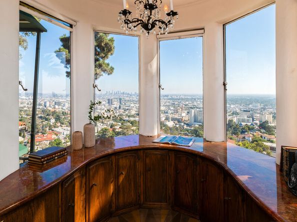 2200 Maravilla Drive, Los Angeles CA 90068