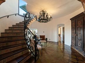 2200 Maravilla Drive, Los Angeles CA 90068