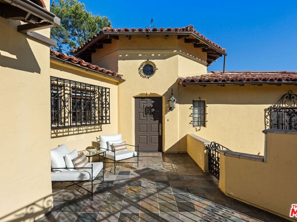 2200 Maravilla Drive, Los Angeles CA 90068