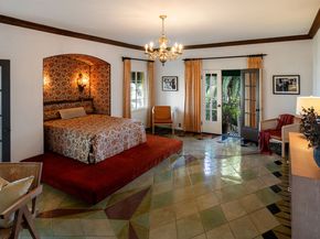 2200 Maravilla Drive, Los Angeles CA 90068