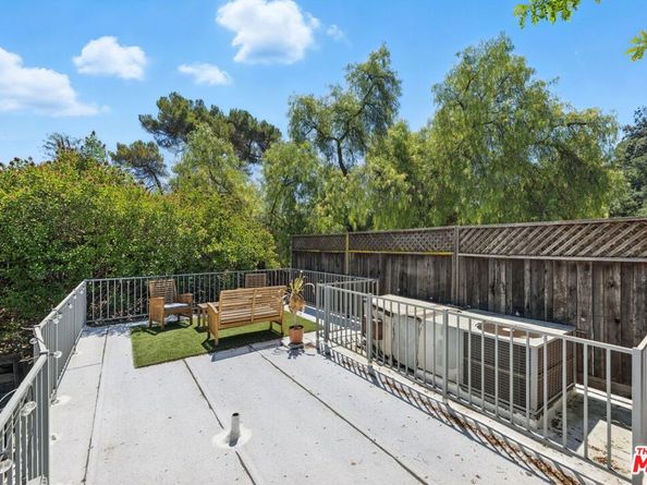 21881 Koontz Way, Topanga CA 90290