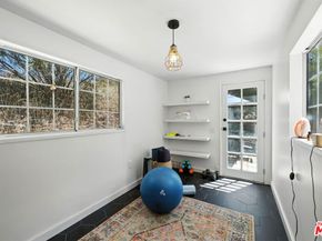 21881 Koontz Way, Topanga CA 90290