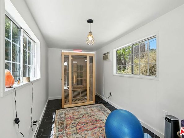 21881 Koontz Way, Topanga CA 90290