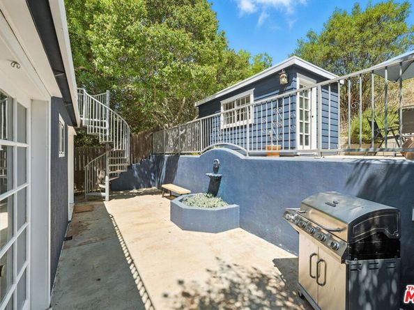 21881 Koontz Way, Topanga CA 90290