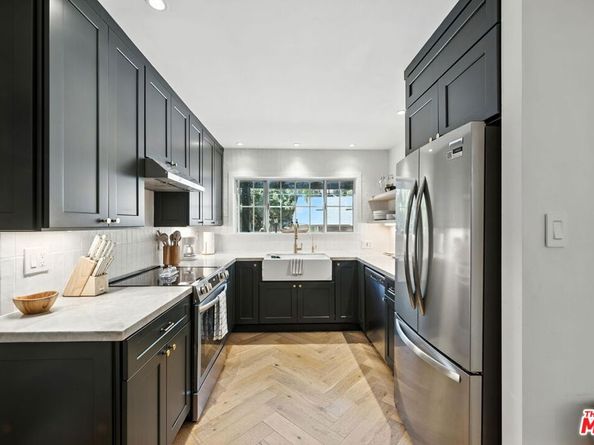 21881 Koontz Way, Topanga CA 90290