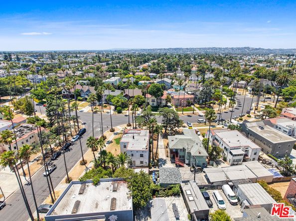 4401 Victoria Park Drive, Los Angeles CA 90019