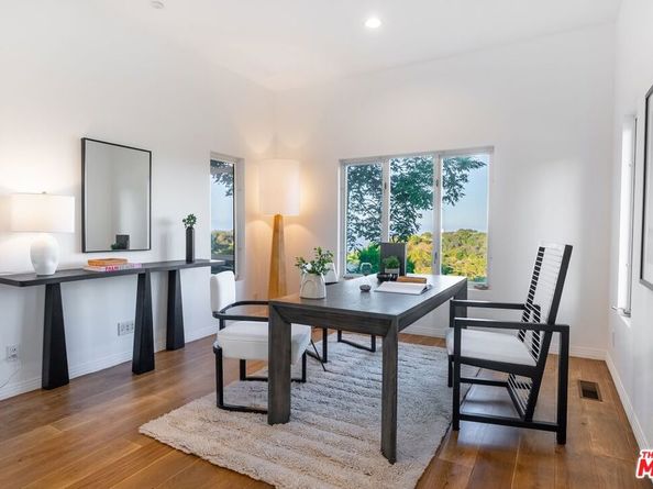 21965 Saddle Peak Road, Topanga CA 90290