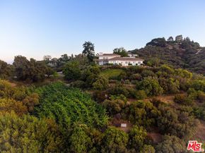 21965 Saddle Peak Road, Topanga CA 90290