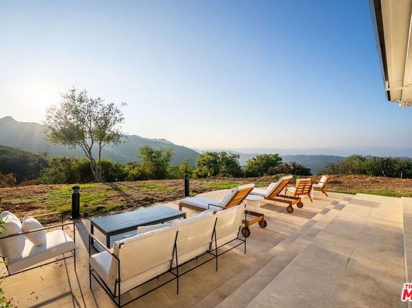 21965 Saddle Peak Road, Topanga CA 90290