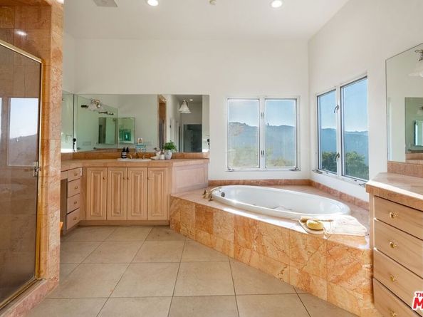 21965 Saddle Peak Road, Topanga CA 90290