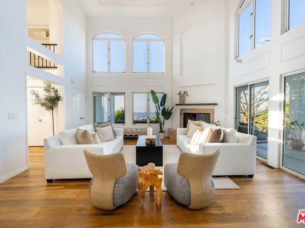 21965 Saddle Peak Road, Topanga CA 90290