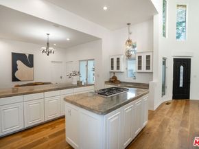 21965 Saddle Peak Road, Topanga CA 90290