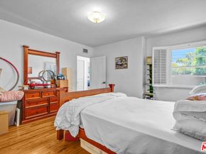 1044 Chelsea Avenue, Santa Monica CA 90403