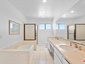 6323 Reseda Boulevard 6, Tarzana CA 91335