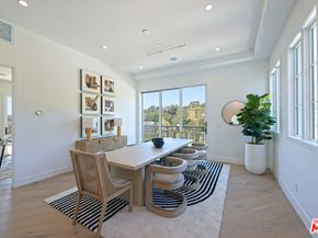 3072 Hollyridge Drive, Los Angeles CA 90068