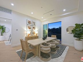 3072 Hollyridge Drive, Los Angeles CA 90068