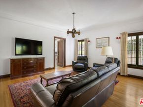 2007 N Hobart Boulevard, Los Angeles CA 90027