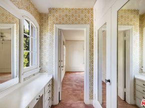 2007 N Hobart Boulevard, Los Angeles CA 90027