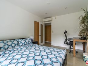 1145 Larrabee Street 9, West Hollywood CA 90069