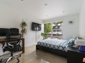 1145 Larrabee Street 9, West Hollywood CA 90069