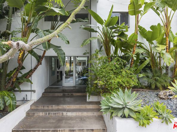 1145 Larrabee Street 9, West Hollywood CA 90069