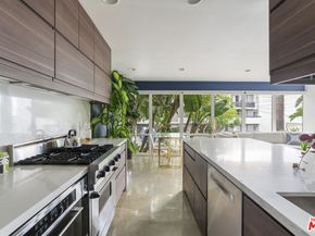 1145 Larrabee Street 9, West Hollywood CA 90069