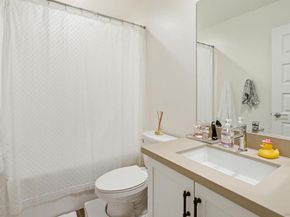 6074 Colt Pl 104, Carlsbad CA 92009