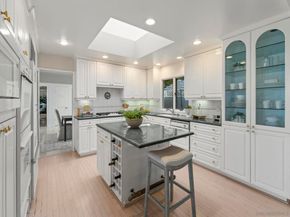 7753 Via Capri, La Jolla CA 92037