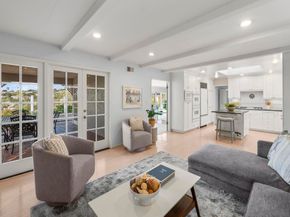 7753 Via Capri, La Jolla CA 92037
