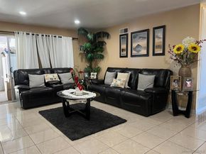 1362 N Elm St, Escondido CA 92026