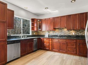 5117 Renaissance Ave D, San Diego CA 92122