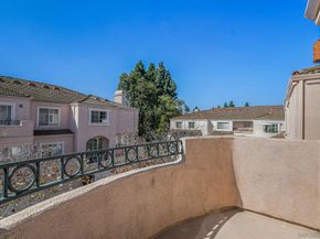 5117 Renaissance Ave D, San Diego CA 92122