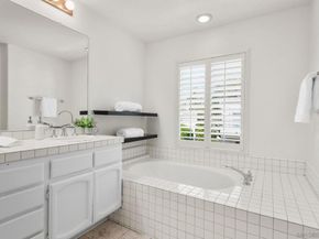 5117 Renaissance Ave D, San Diego CA 92122