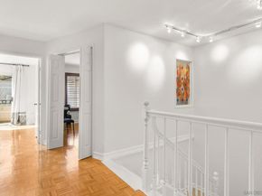 5117 Renaissance Ave D, San Diego CA 92122