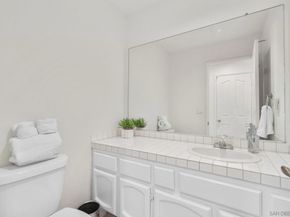 5117 Renaissance Ave D, San Diego CA 92122