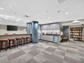 300 W Beech St 10, San Diego CA 92101