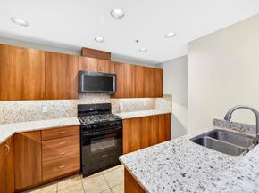 300 W Beech St 10, San Diego CA 92101