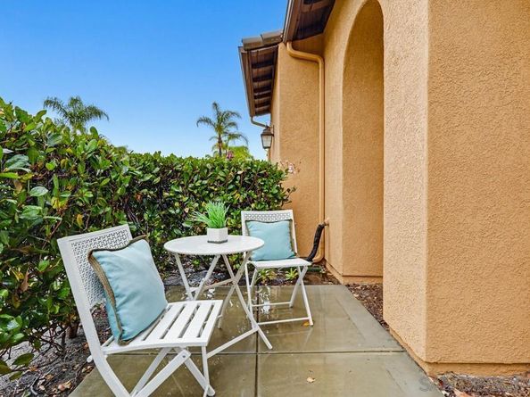 17059 Calle Trevino 5, San Diego CA 92127