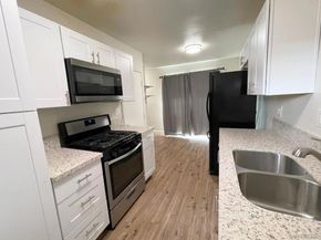 1060 E Washington Ave 5, Escondido CA 92025